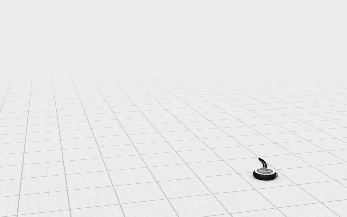 Illustration of the 5 knee braces to scale, next to a stopwatch for size